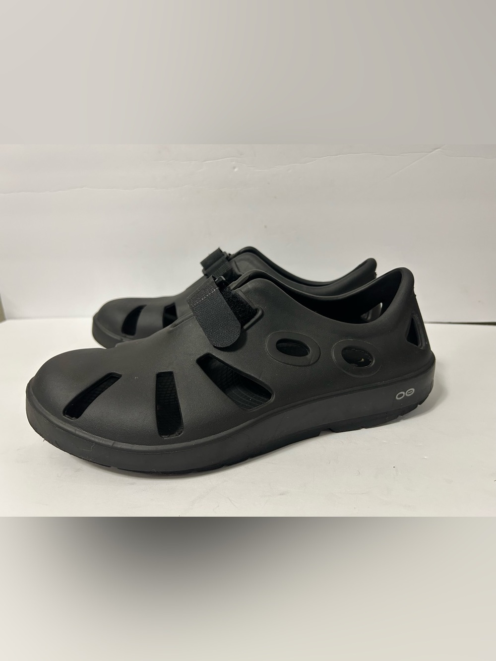 OOFOS OOcandoo Mens Size 12 Black Beach Casual Comfort Slip On Recovery Sandals